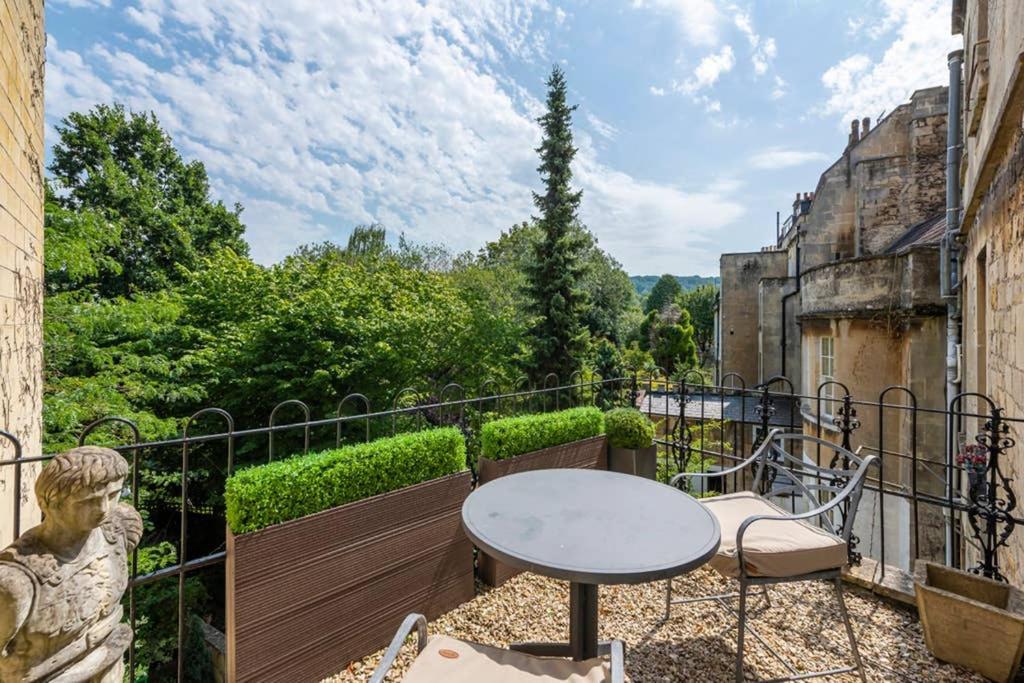 Apartament Beautiful Studio With Private Outside Terrace Bath Zewnętrze zdjęcie